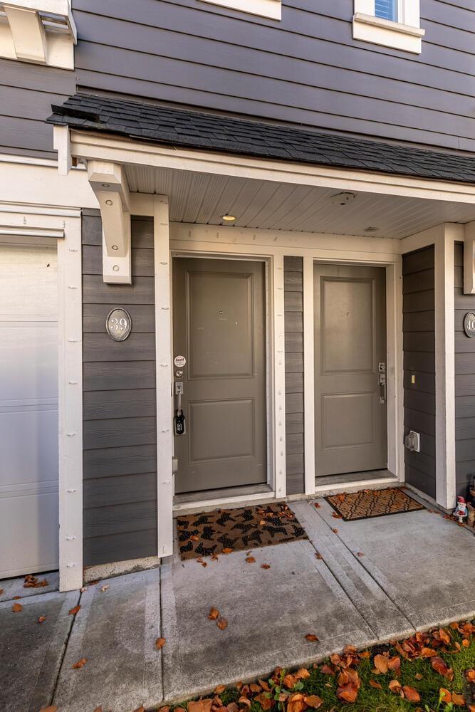 39 18681 68 Avenue, Surrey, British Columbia  V4N 6P3 - Photo 2 - R3050340