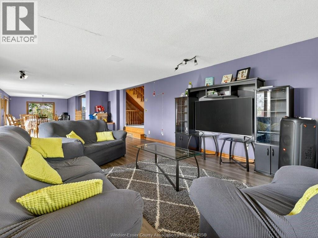 2495 Division Road North, Kingsville, Ontario  N9Y 2E5 - Photo 7 - 25028046