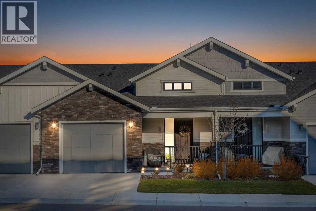 406 Crestridge Common SW, Calgary, Alberta