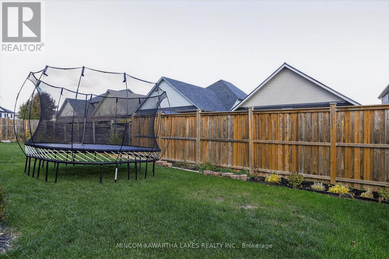 742 Sawmill Road, Peterborough (Northcrest Ward 5), Ontario  K9L 0G3 - Photo 45 - X12512698