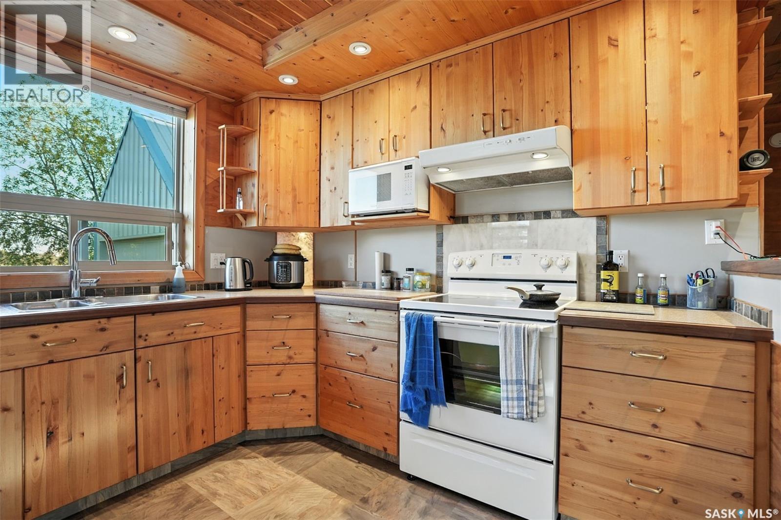 224 Bird Street, Loreburn, Saskatchewan  S0H 2S0 - Photo 10 - SK022483