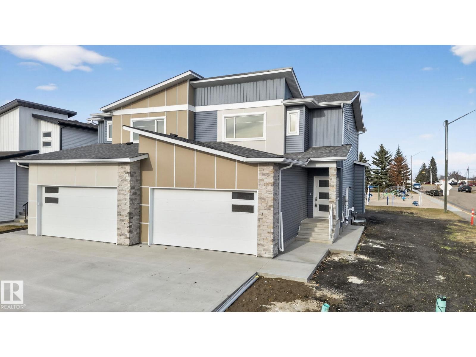 4904 49 AV, Gibbons, Alberta