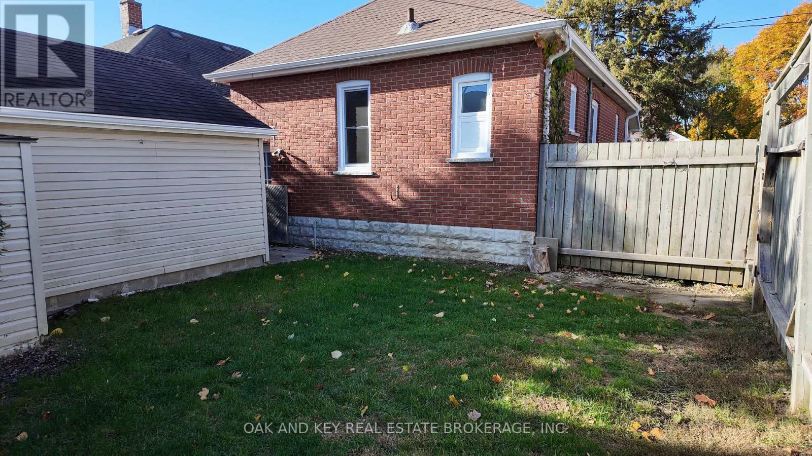 32 Tennyson Street, London East, Ontario  N5Z 2K7 - Photo 5 - X12512638