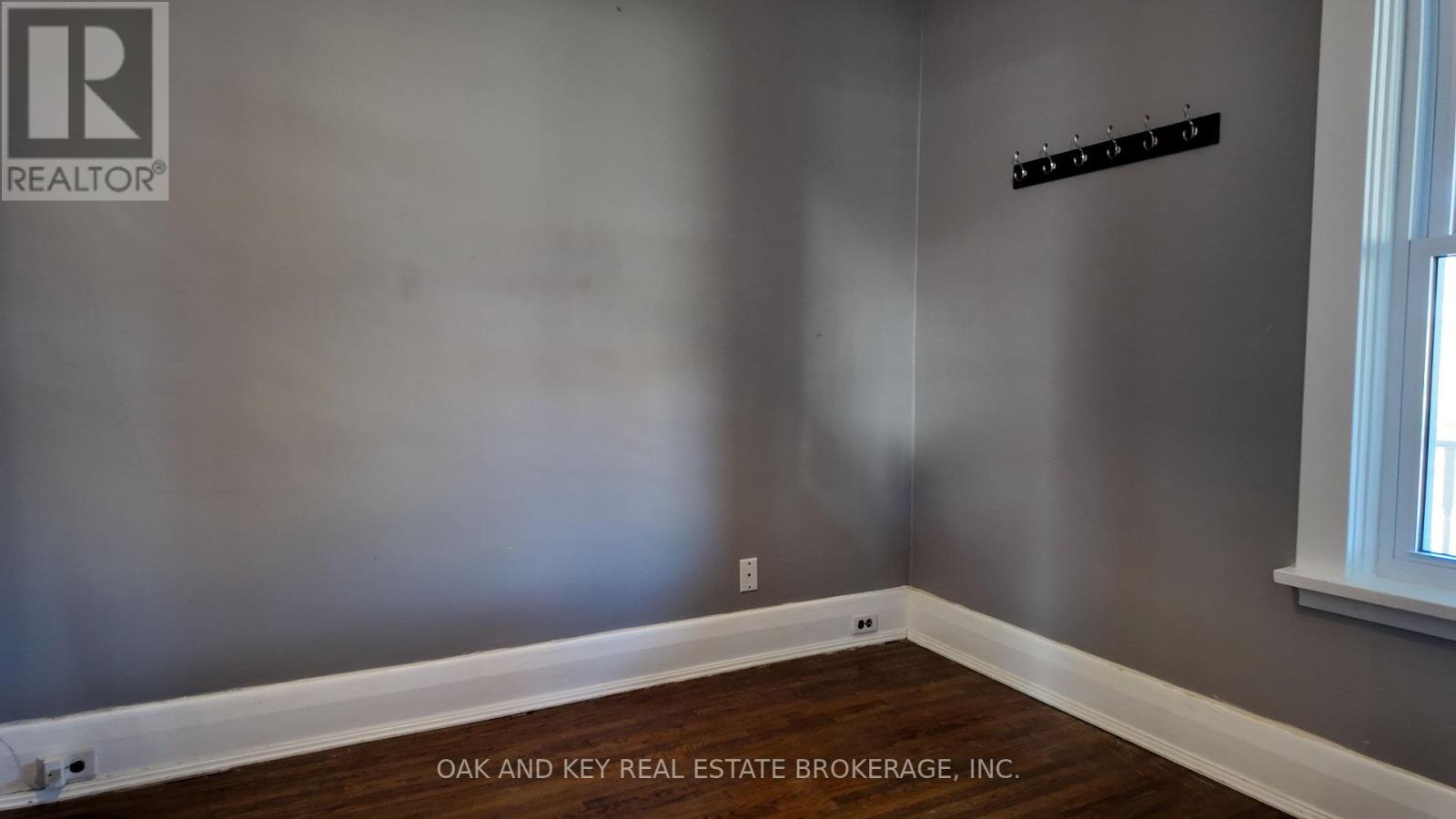 32 Tennyson Street, London East, Ontario  N5Z 2K7 - Photo 8 - X12512638