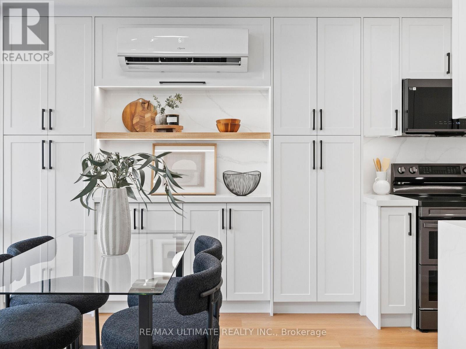 201 - 1815 O'connor Drive, Toronto, Ontario  M4A 2P9 - Photo 11 - C12512330