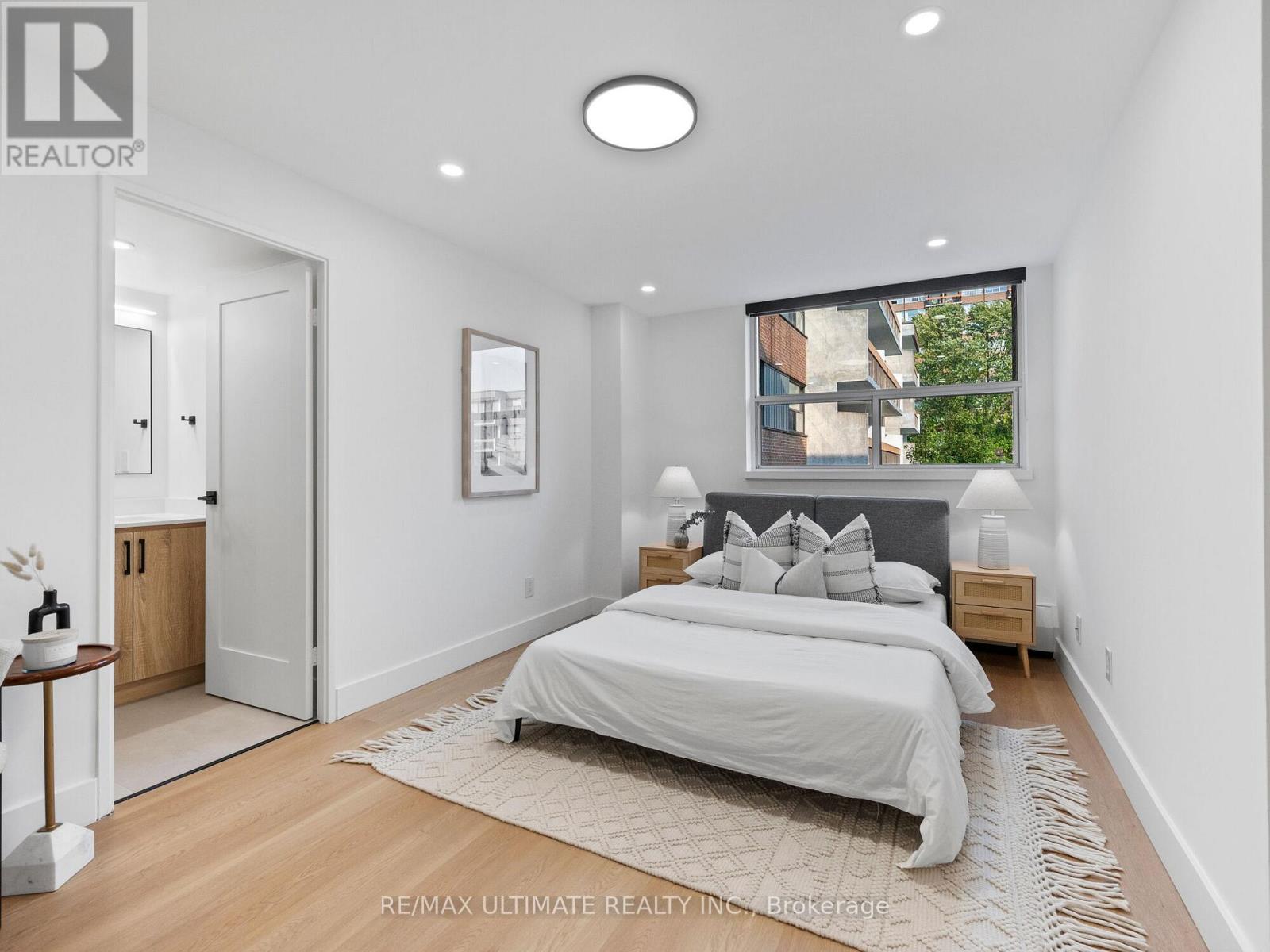 201 - 1815 O'connor Drive, Toronto, Ontario  M4A 2P9 - Photo 21 - C12512330