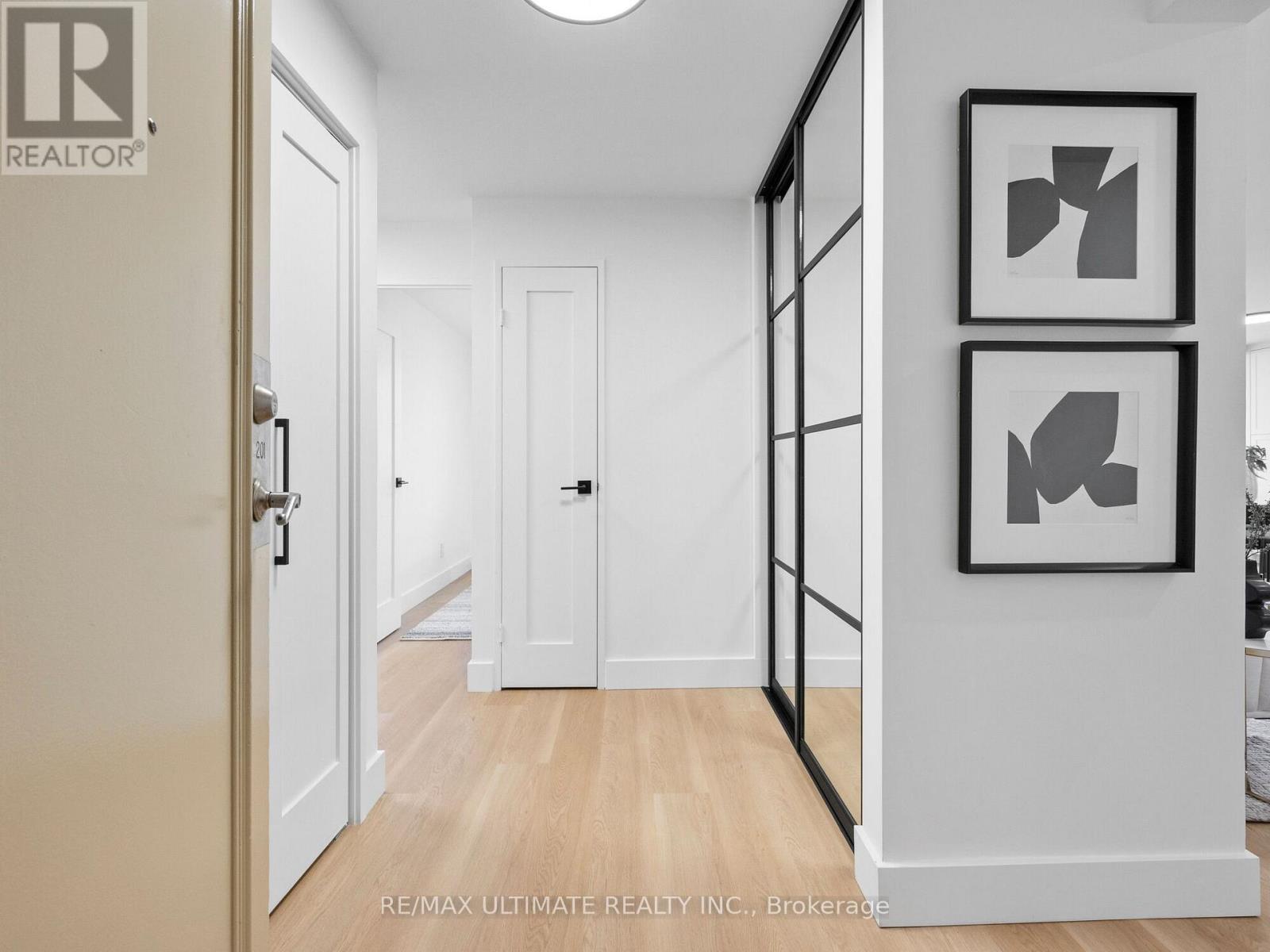 201 - 1815 O'connor Drive, Toronto, Ontario  M4A 2P9 - Photo 3 - C12512330