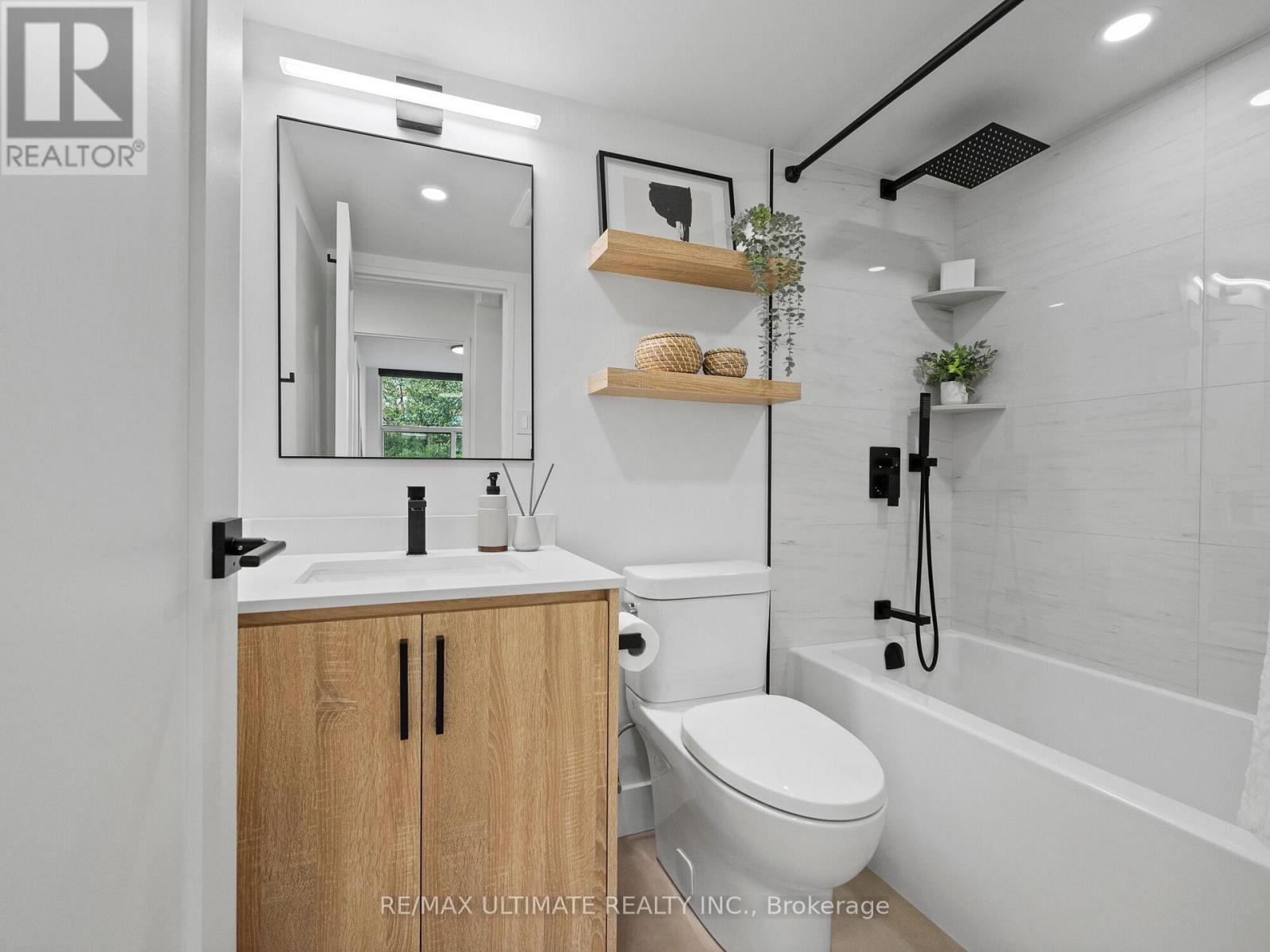 201 - 1815 O'connor Drive, Toronto, Ontario  M4A 2P9 - Photo 31 - C12512330