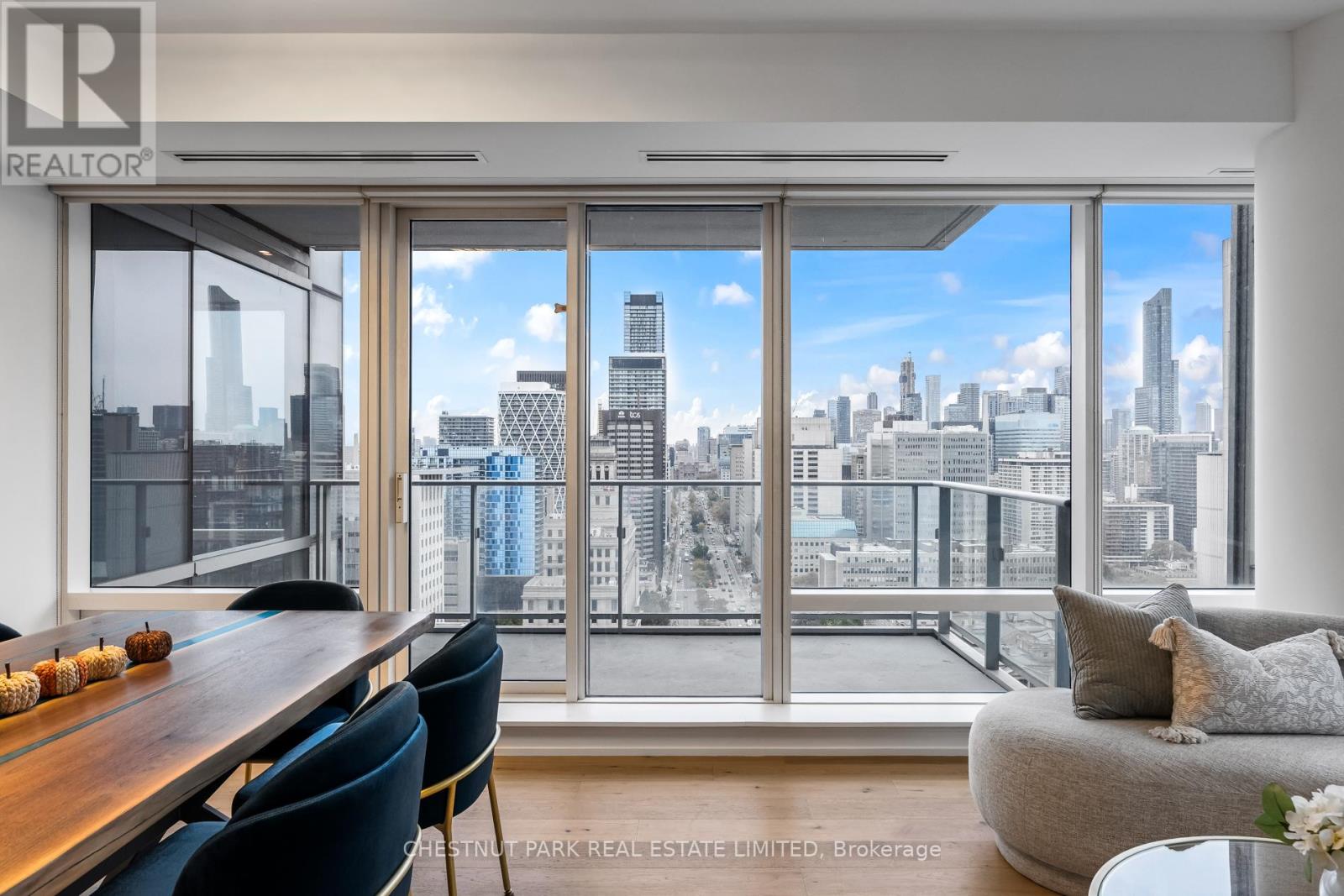 2906 - 180 University Avenue, Toronto, Ontario  M5H 0A2 - Photo 11 - C12512362