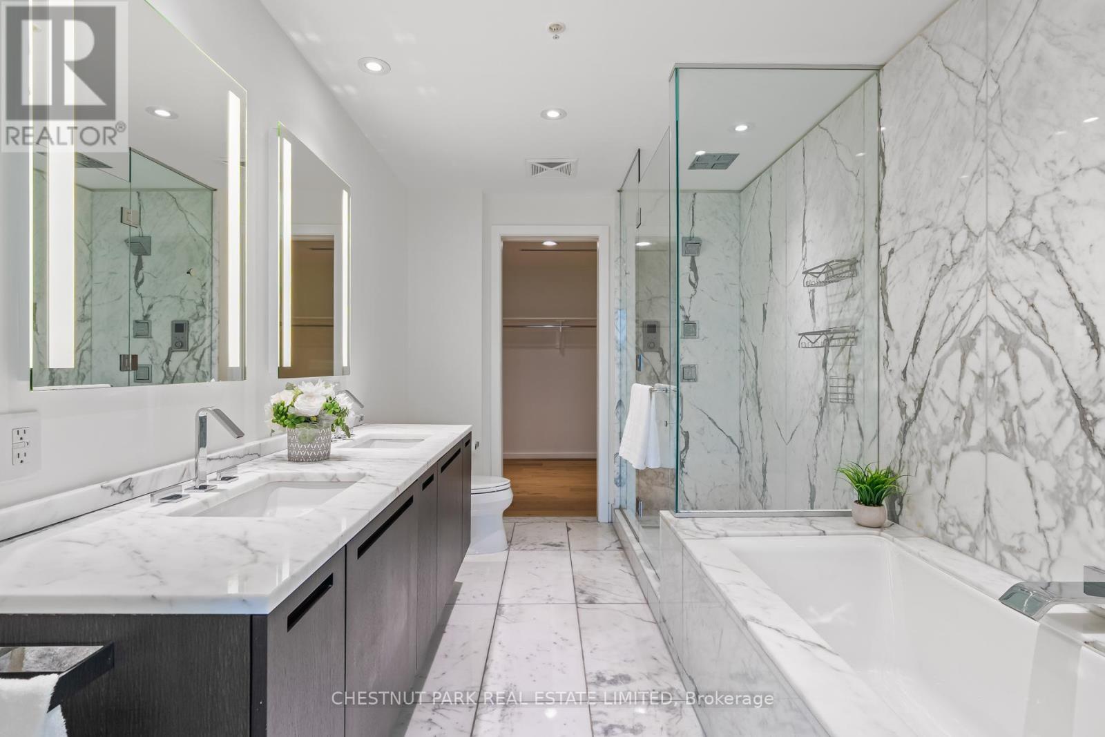 2906 - 180 University Avenue, Toronto, Ontario  M5H 0A2 - Photo 18 - C12512362