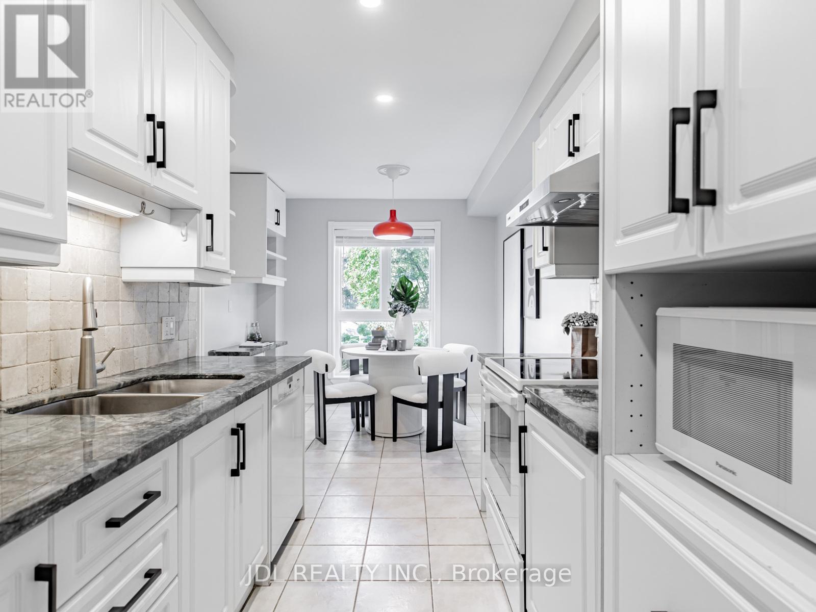 217 - 29 Scenic Mill Way, Toronto, Ontario  M2L 1S4 - Photo 11 - C12512396