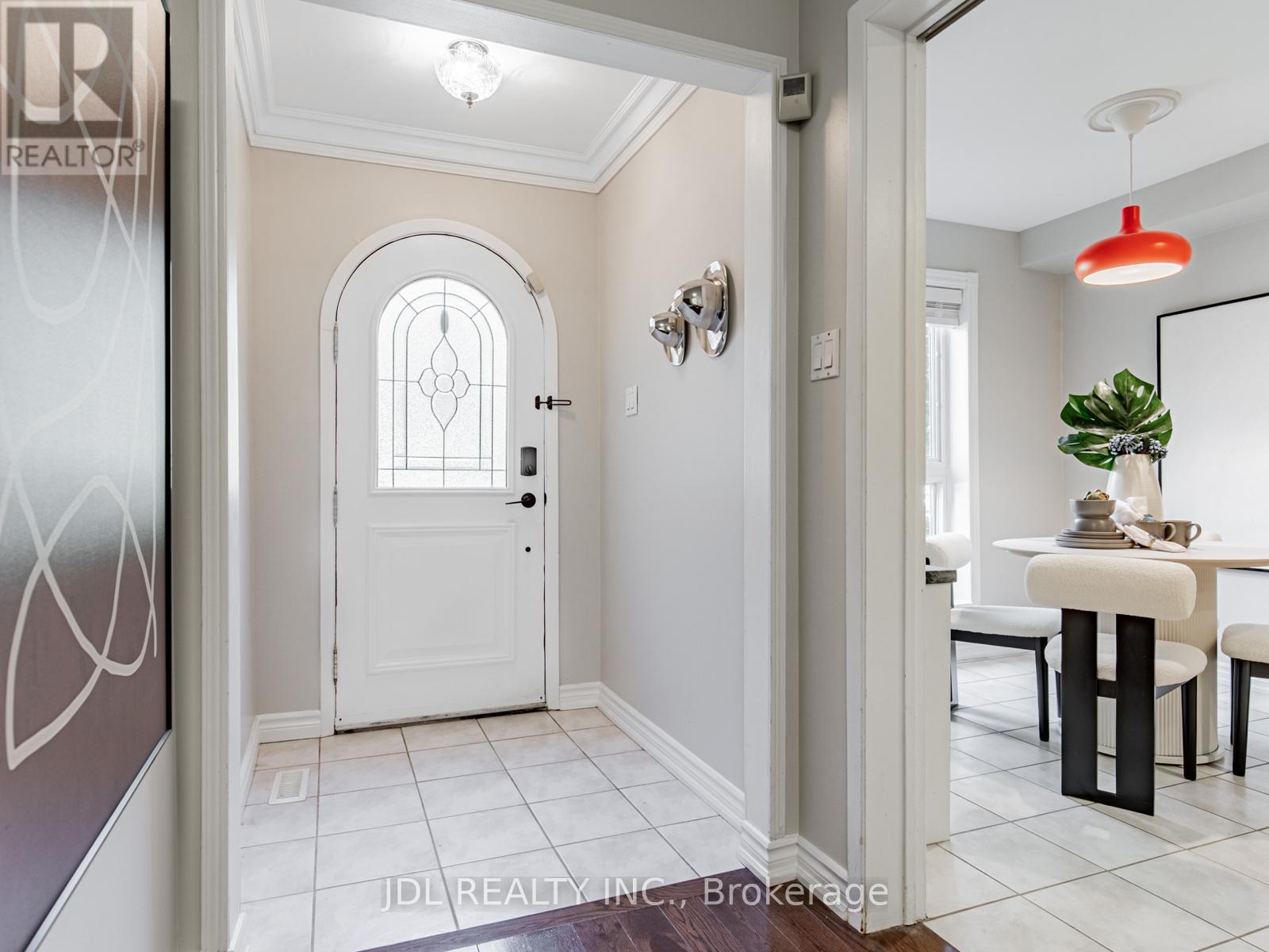 217 - 29 Scenic Mill Way, Toronto, Ontario  M2L 1S4 - Photo 5 - C12512396