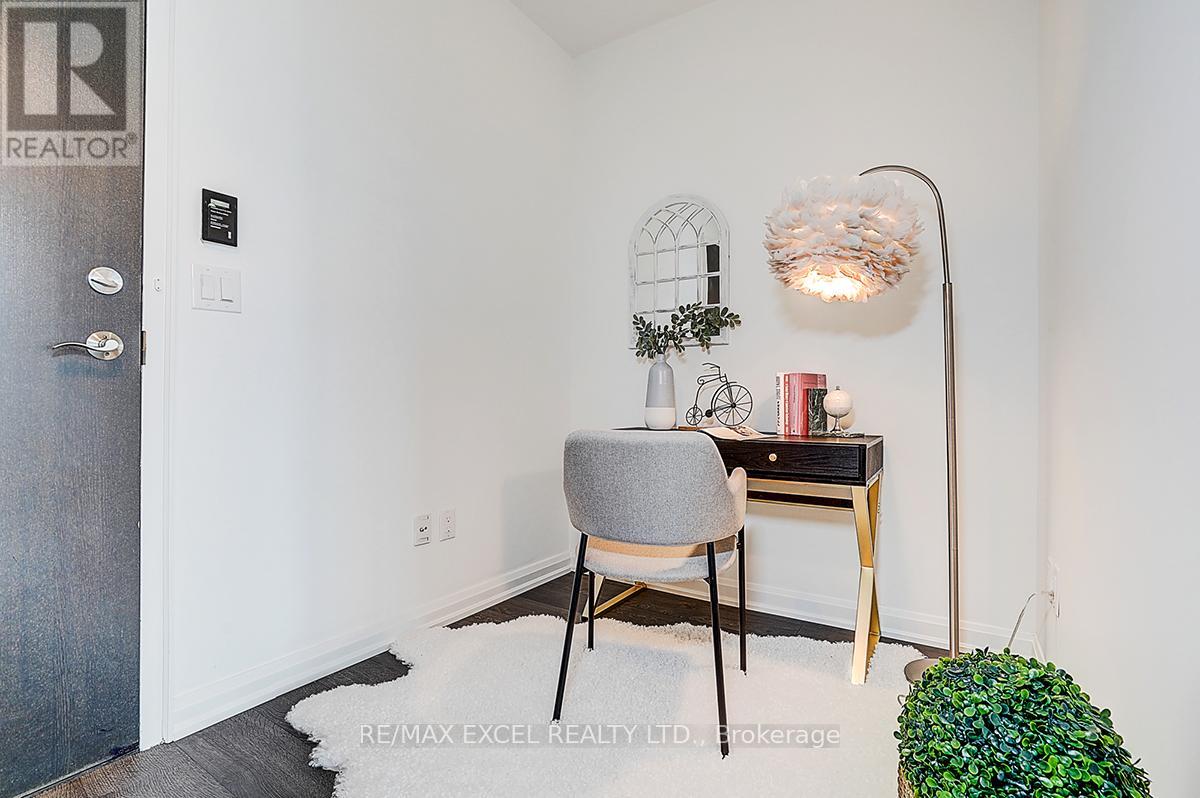 2707 - 9 Bogert Avenue, Toronto, Ontario  M2N 0H3 - Photo 11 - C12512398