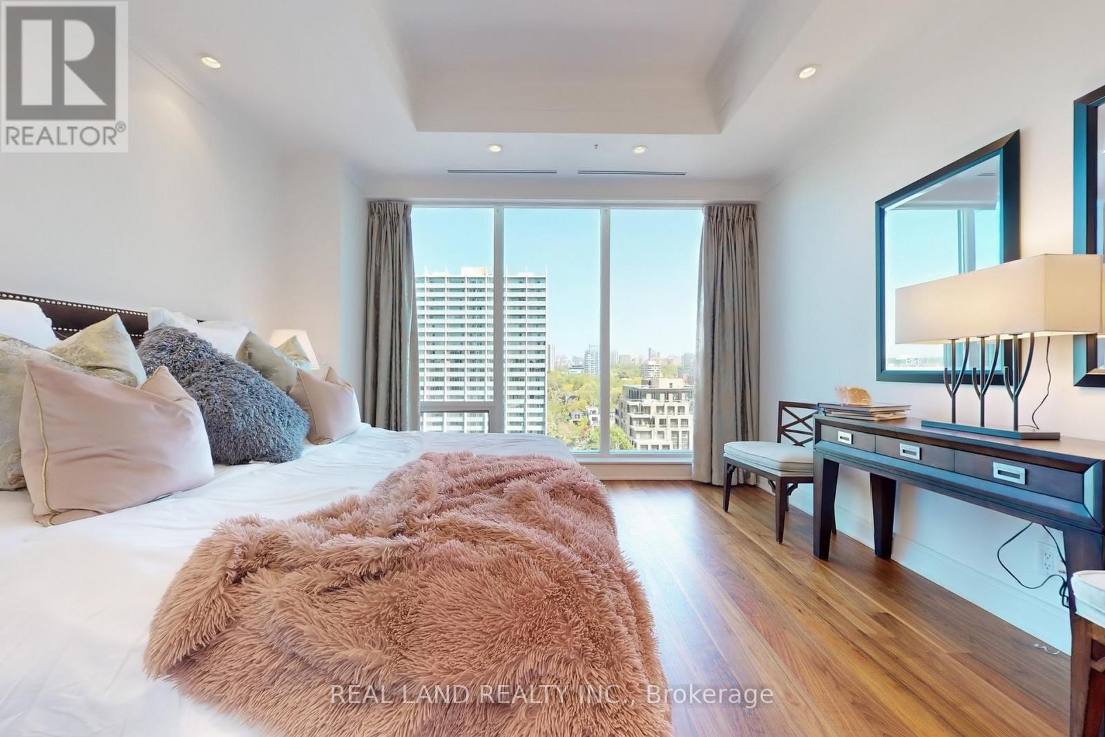 1001 - 206 Bloor Street W, Toronto, Ontario  M5S 1T8 - Photo 16 - C12512408