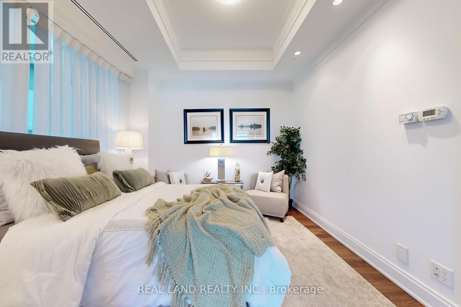 1001 - 206 Bloor Street W, Toronto, Ontario  M5S 1T8 - Photo 23 - C12512408