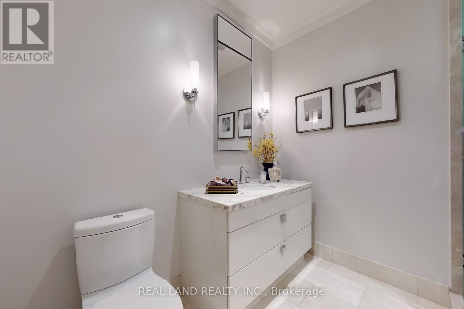 1001 - 206 Bloor Street W, Toronto, Ontario  M5S 1T8 - Photo 24 - C12512408