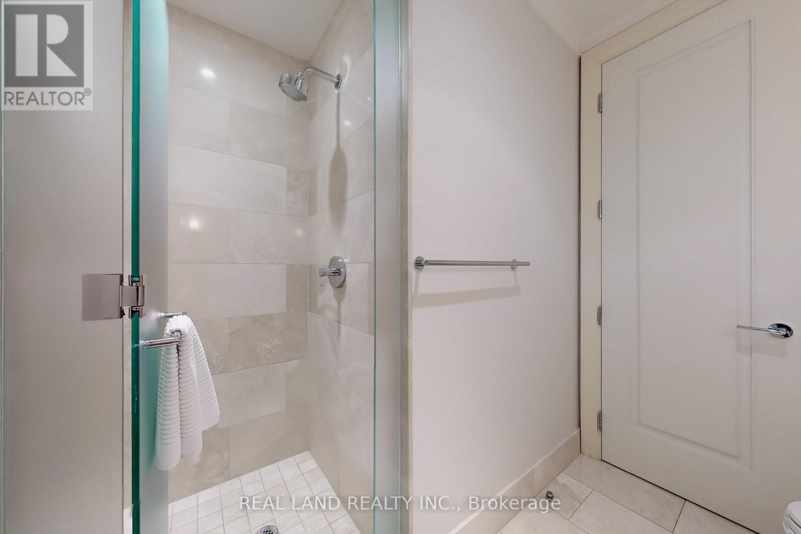 1001 - 206 Bloor Street W, Toronto, Ontario  M5S 1T8 - Photo 25 - C12512408