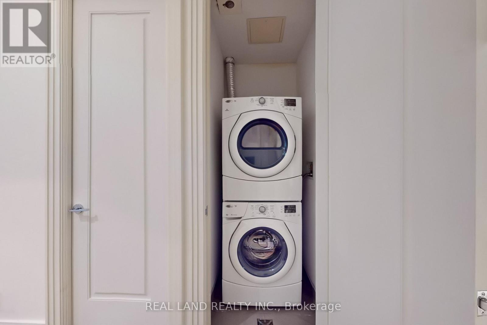 1001 - 206 Bloor Street W, Toronto, Ontario  M5S 1T8 - Photo 26 - C12512408