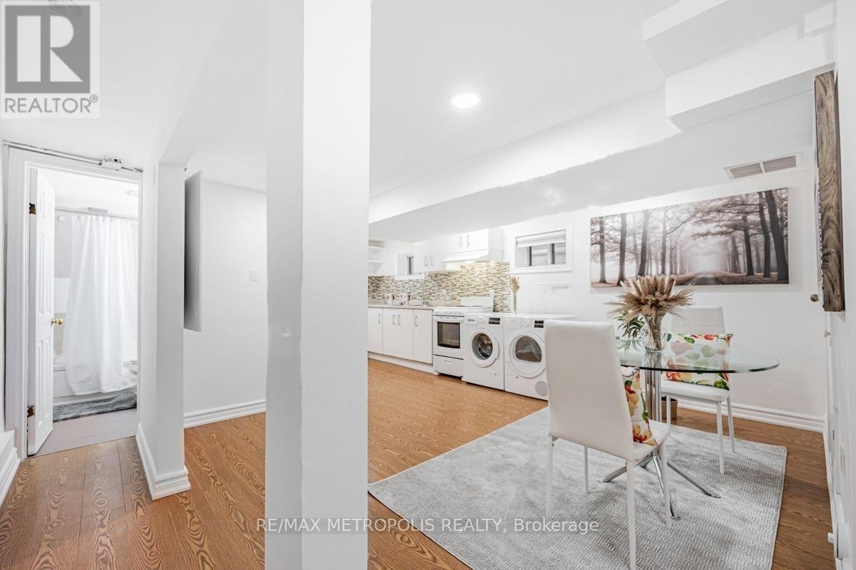 Bsmt - 275 Christie Street, Toronto, Ontario  M6G 3B9 - Photo 4 - C12512434