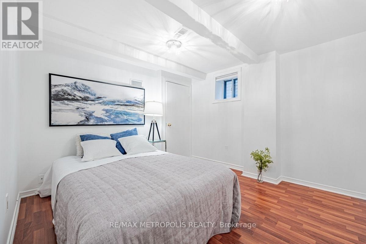 Bsmt - 275 Christie Street, Toronto, Ontario  M6G 3B9 - Photo 5 - C12512434