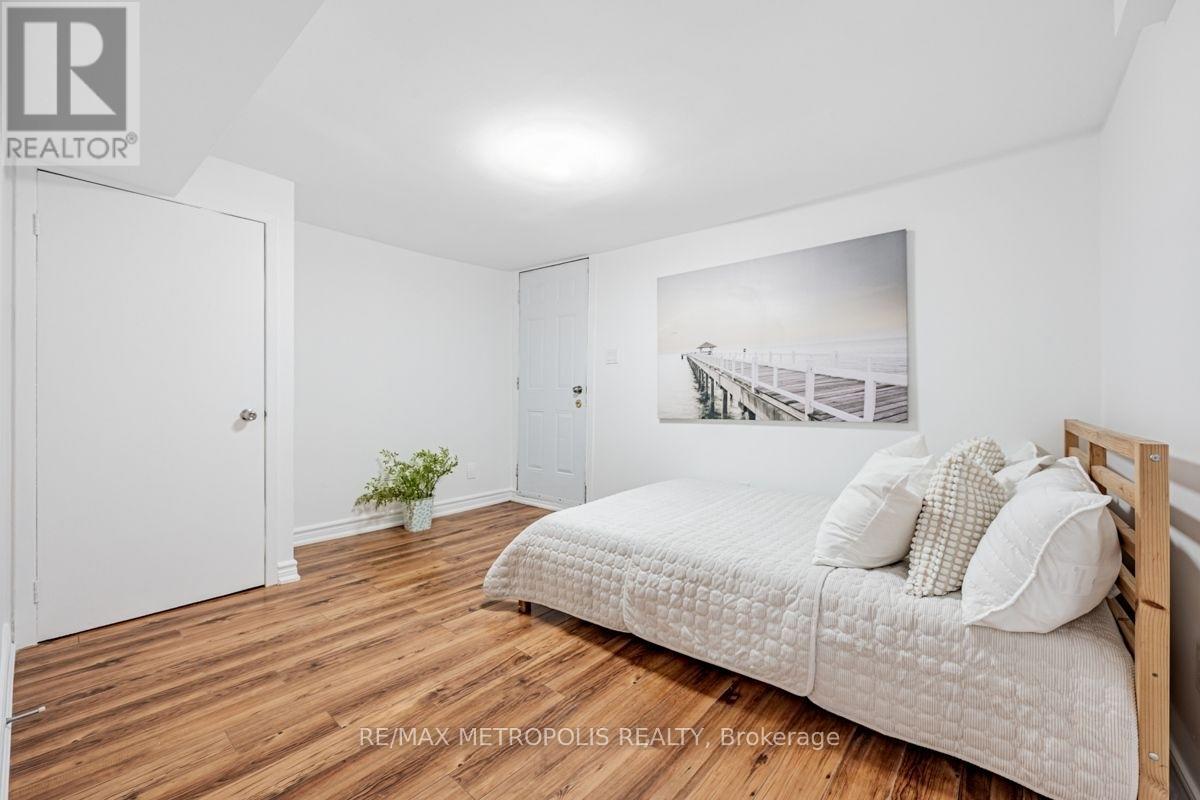 Bsmt - 275 Christie Street, Toronto, Ontario  M6G 3B9 - Photo 6 - C12512434