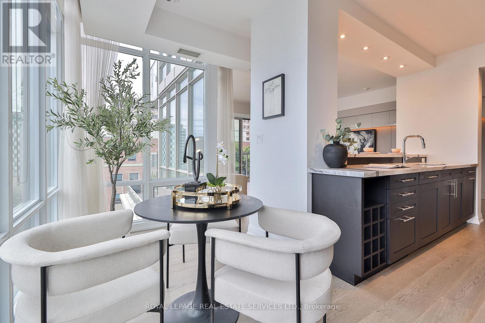 808 - 1 Bedford Road, Toronto, Ontario  M5R 2J7 - Photo 8 - C12512464