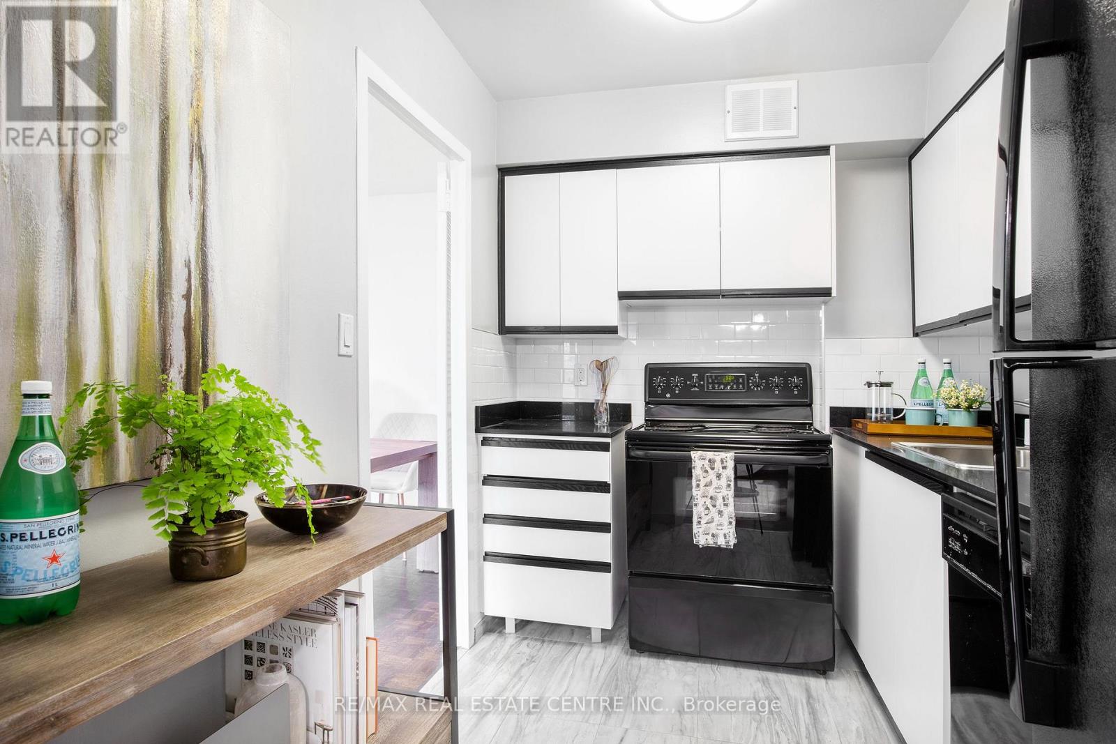 1604 - 100 Graydon Hall Drive, Toronto, Ontario  M3A 3A8 - Photo 12 - C12512542