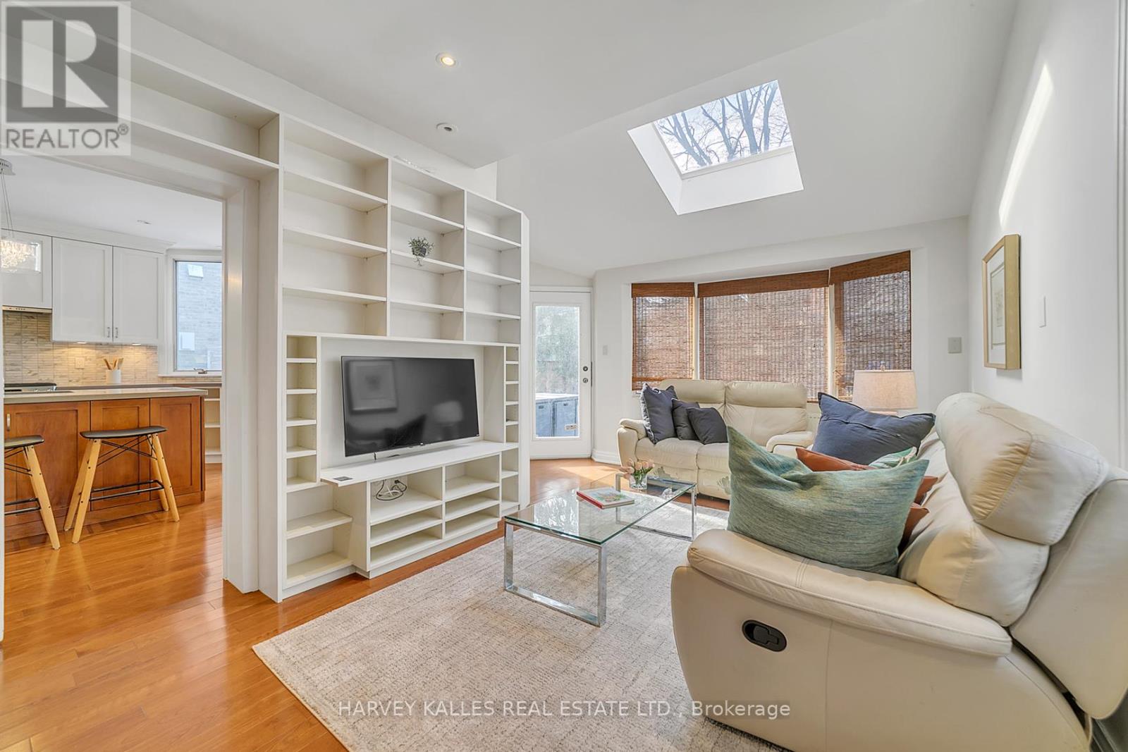 212 Glenayr Road, Toronto, Ontario  M5P 3C3 - Photo 5 - C12512560