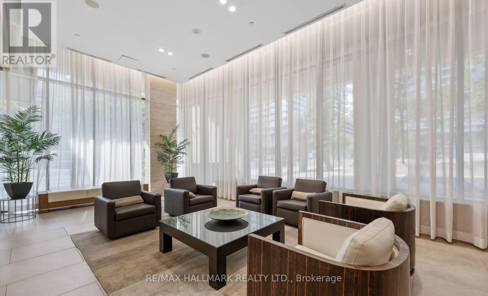 1619 - 70 Roehampton Avenue, Toronto, Ontario  M4P 1R2 - Photo 14 - C12512572