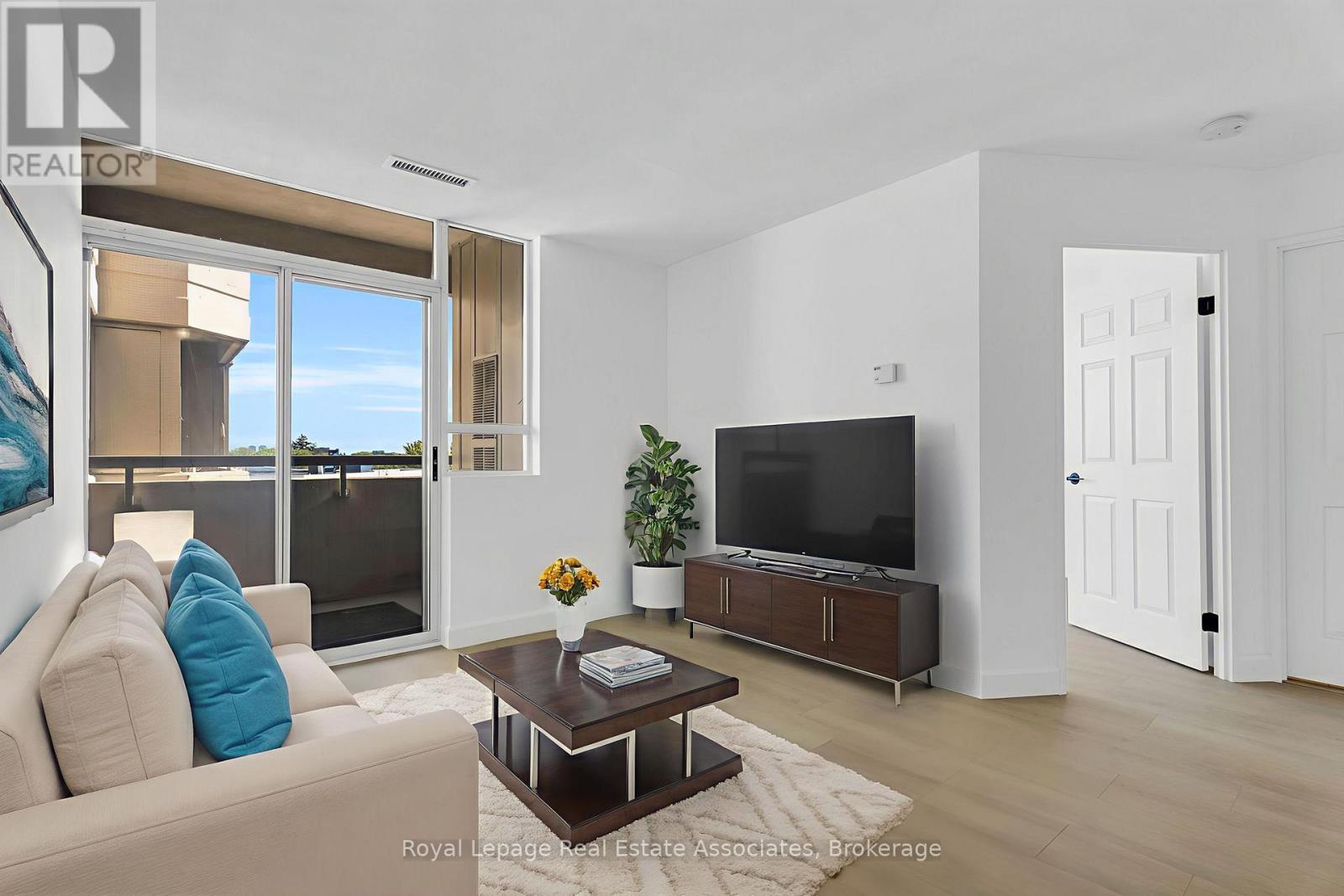 501 - 555 Wilson Heights Boulevard, Toronto, Ontario  M3H 6B5 - Photo 8 - C12512574