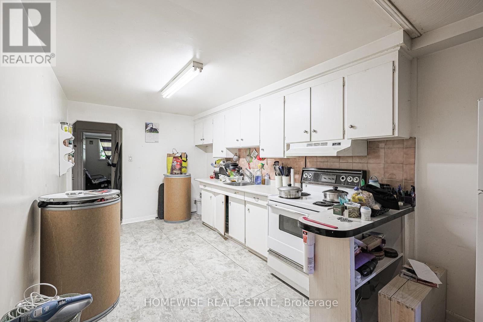 4 Lanark Avenue, Toronto, Ontario  M6C 2B3 - Photo 18 - C12512602