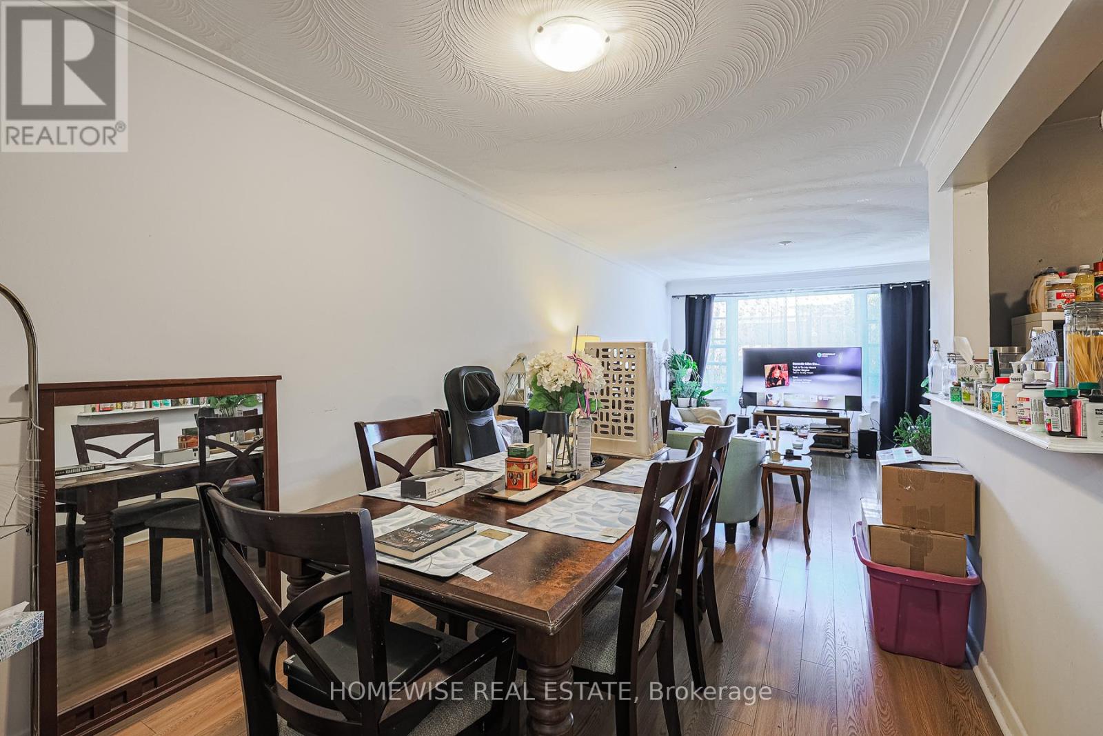 4 Lanark Avenue, Toronto, Ontario  M6C 2B3 - Photo 5 - C12512602