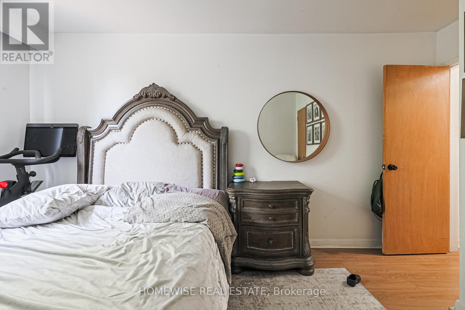 4 Lanark Avenue, Toronto, Ontario  M6C 2B3 - Photo 8 - C12512602