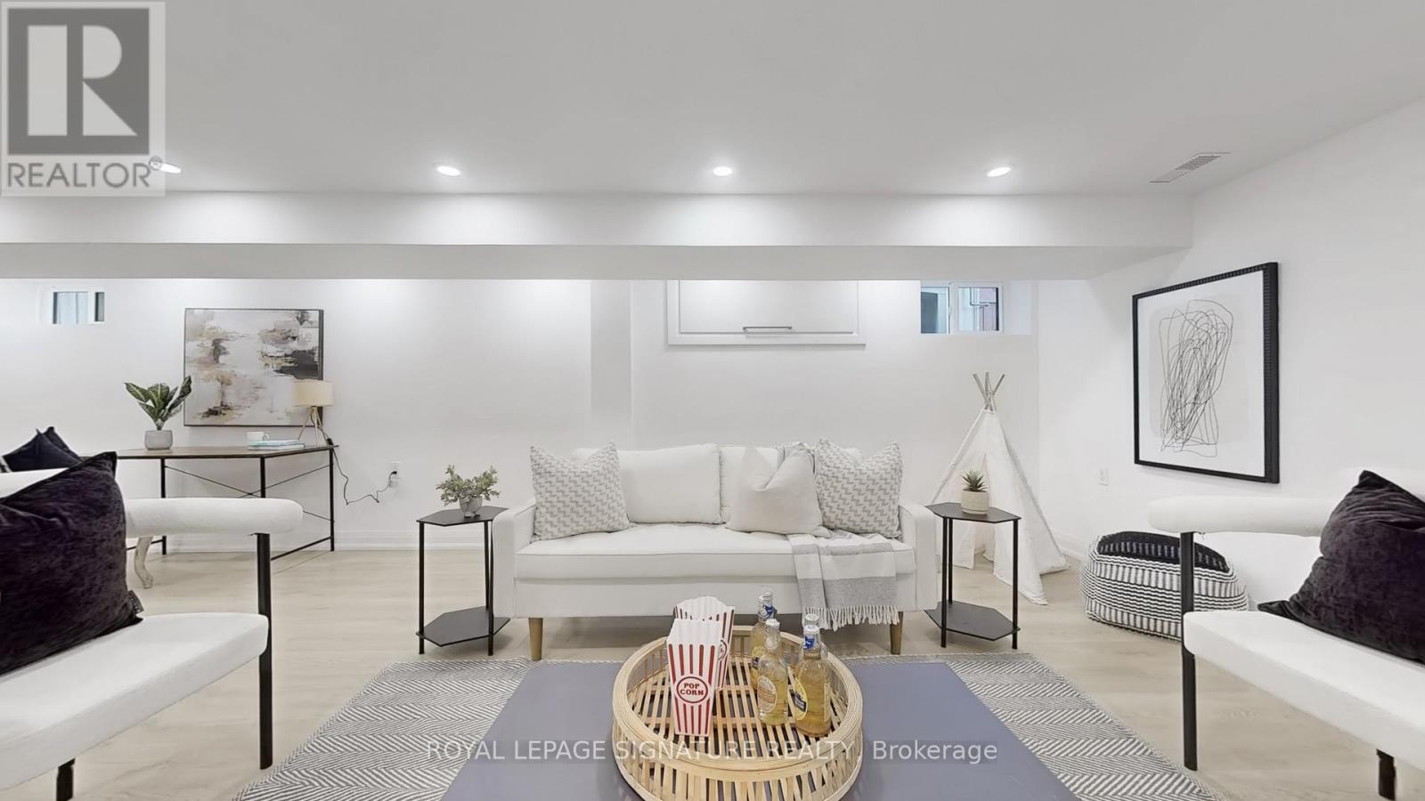 914 Broadview Avenue, Toronto, Ontario  M4K 2R1 - Photo 20 - E12512406