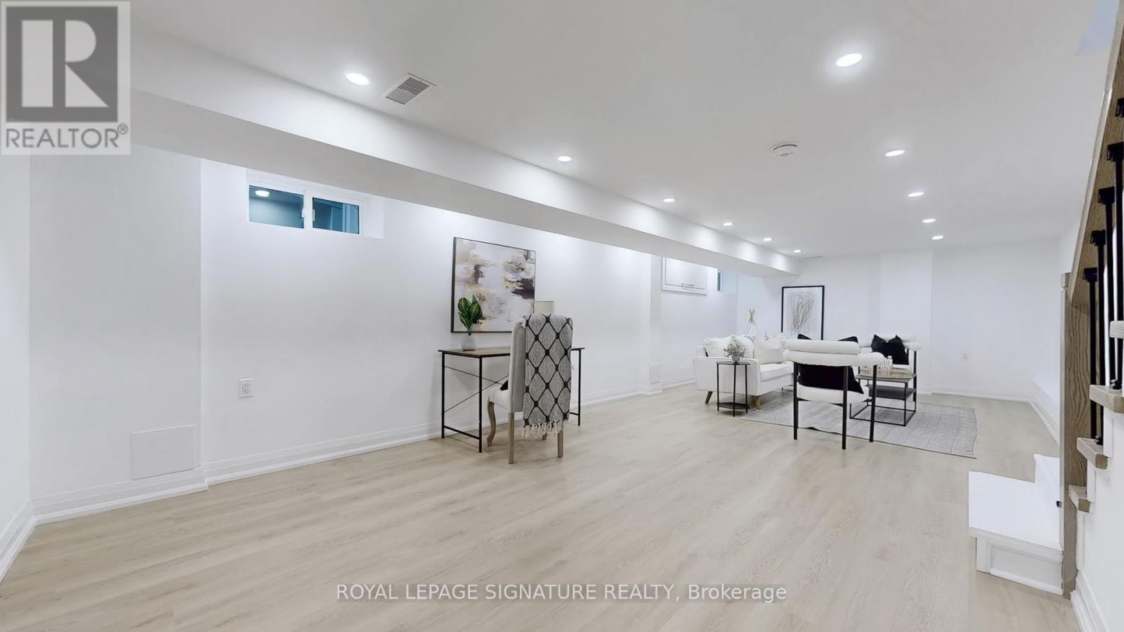 914 Broadview Avenue, Toronto, Ontario  M4K 2R1 - Photo 22 - E12512406