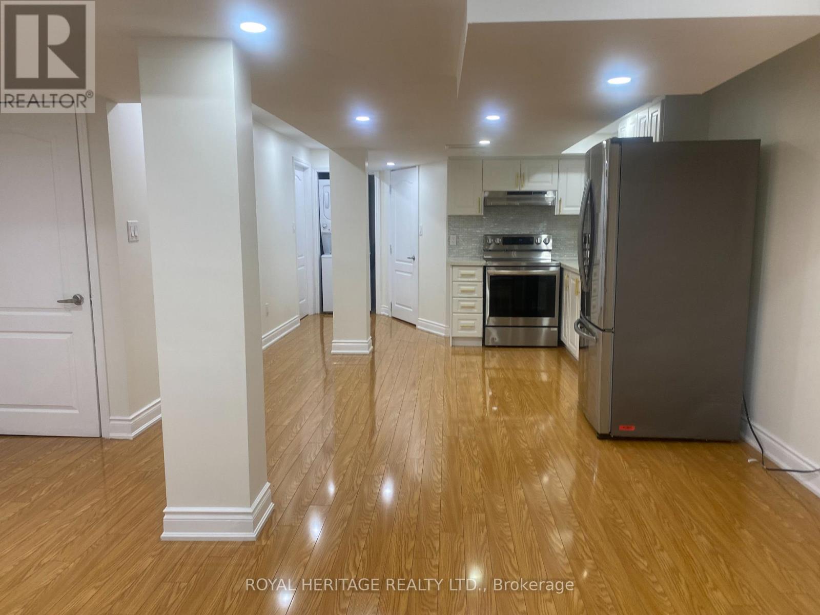 24 Reed Drive, Ajax, Ontario  L1S 5S1 - Photo 5 - E12512456