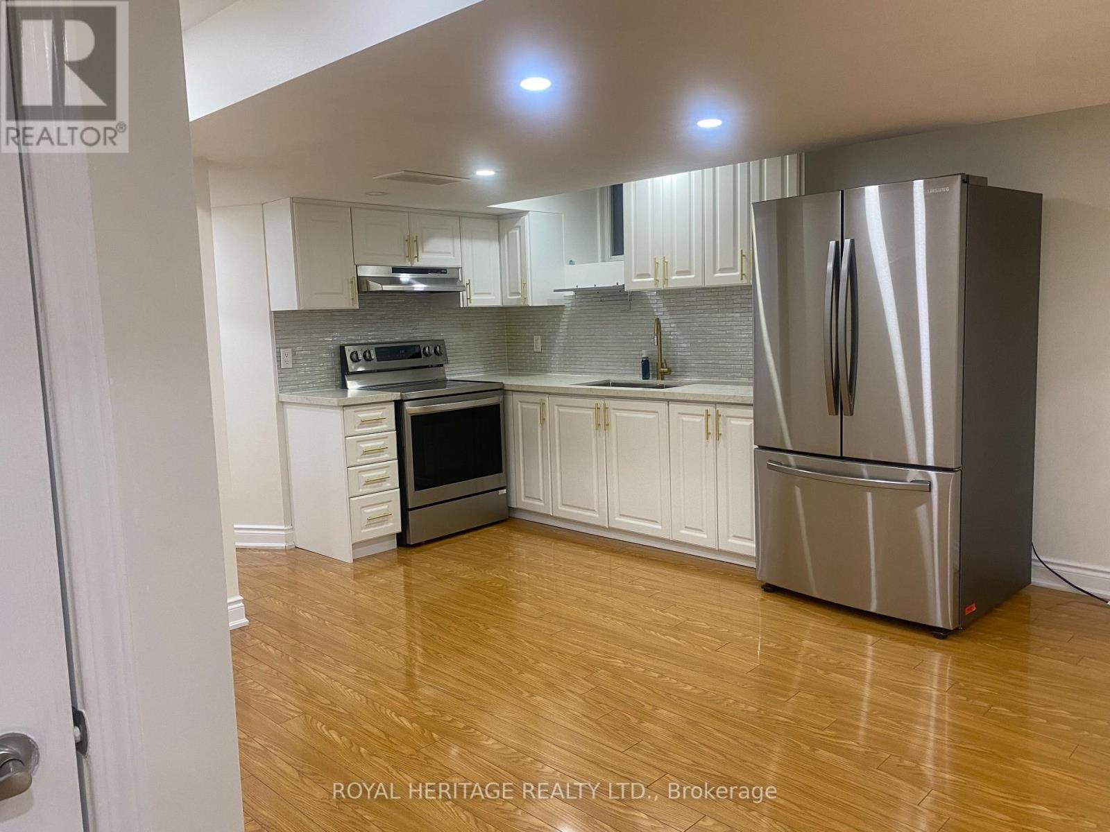 24 Reed Drive, Ajax, Ontario  L1S 5S1 - Photo 6 - E12512456