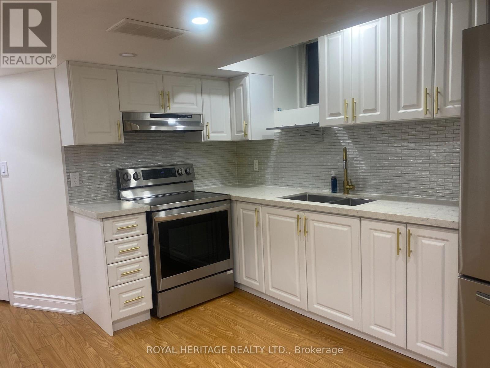 24 Reed Drive, Ajax, Ontario  L1S 5S1 - Photo 7 - E12512456