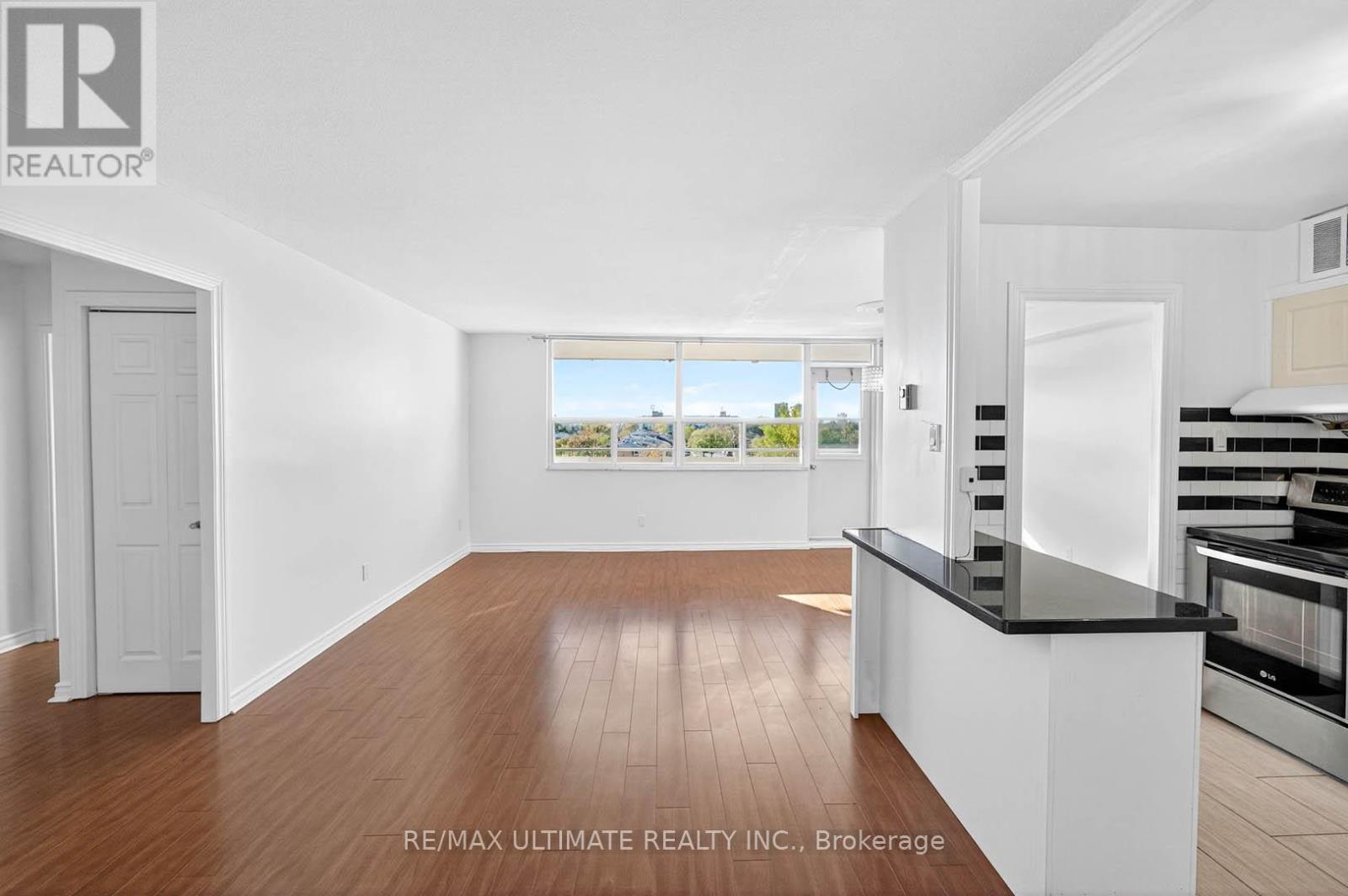 401 - 2550 Pharmacy Avenue, Toronto, Ontario M1W 1H9 - Photo 5 - E12512472