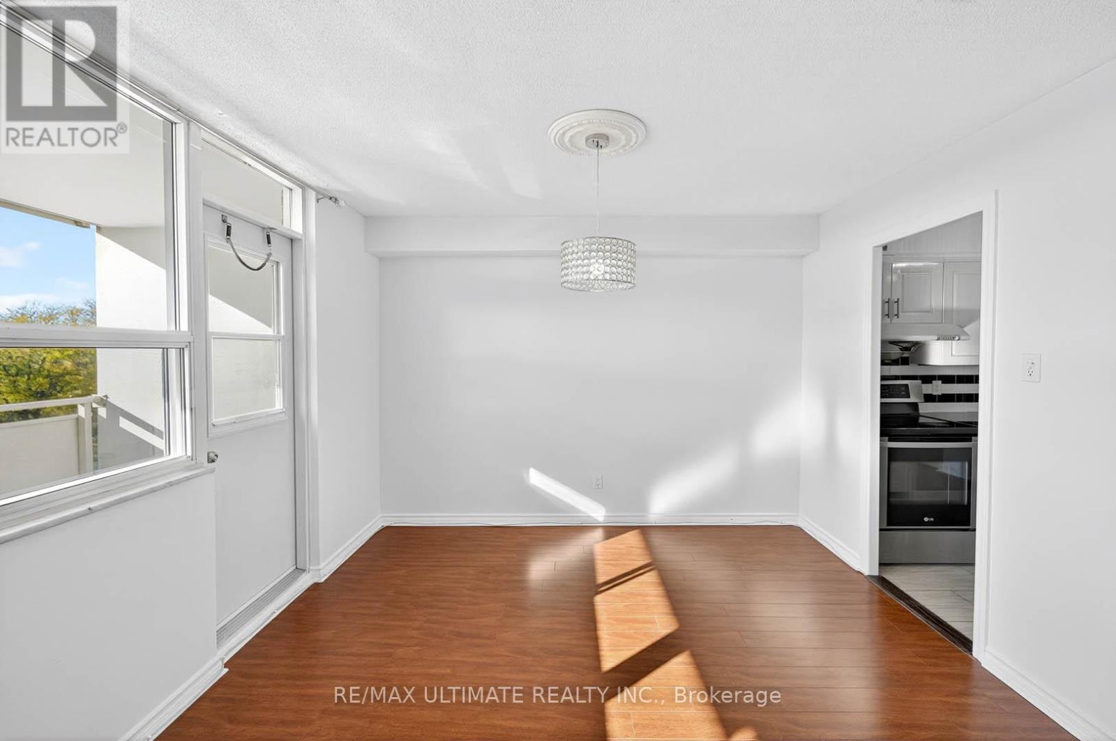 401 - 2550 Pharmacy Avenue, Toronto, Ontario M1W 1H9 - Photo 9 - E12512472