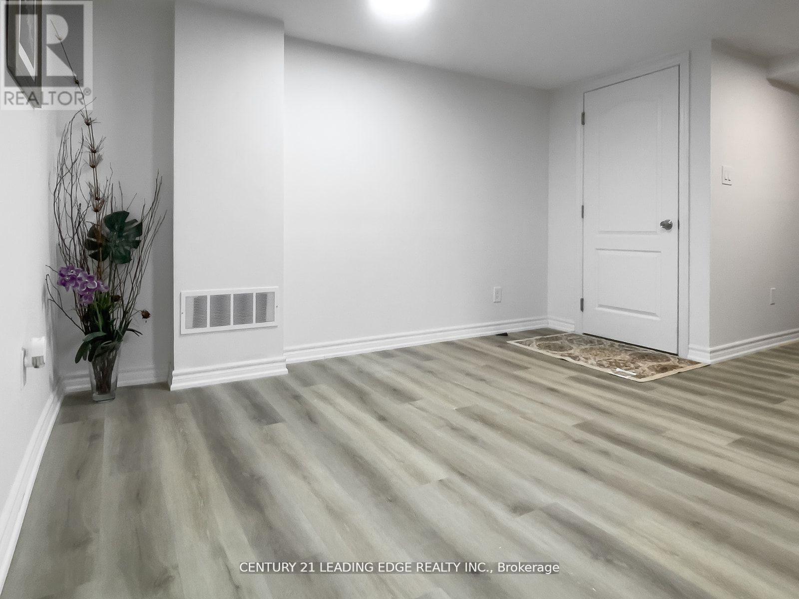 A - 117 Riveside Drive N, Oshawa, Ontario  L1G 6J6 - Photo 5 - E12512558