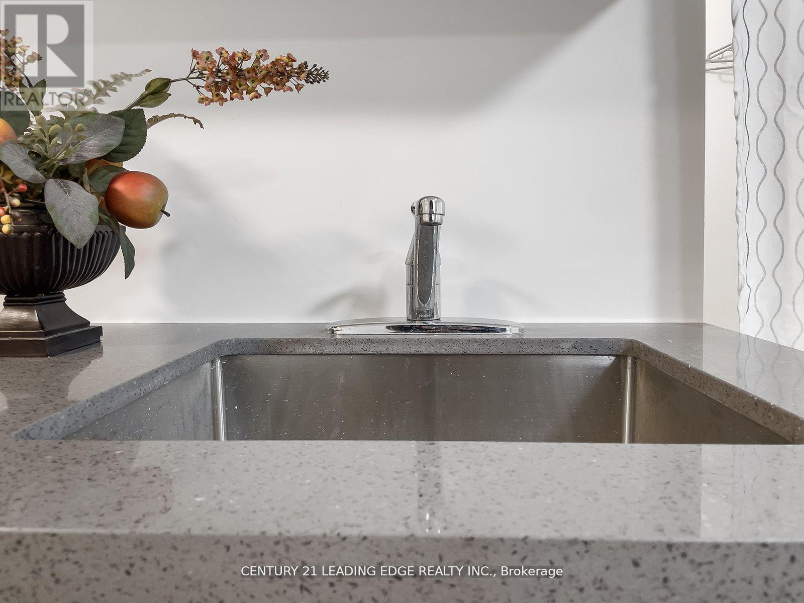 A - 117 Riveside Drive N, Oshawa, Ontario  L1G 6J6 - Photo 9 - E12512558