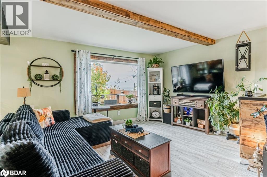 17 Stanley Avenue, Oro-Medonte, Ontario  L0L 1T0 - Photo 4 - 40784681