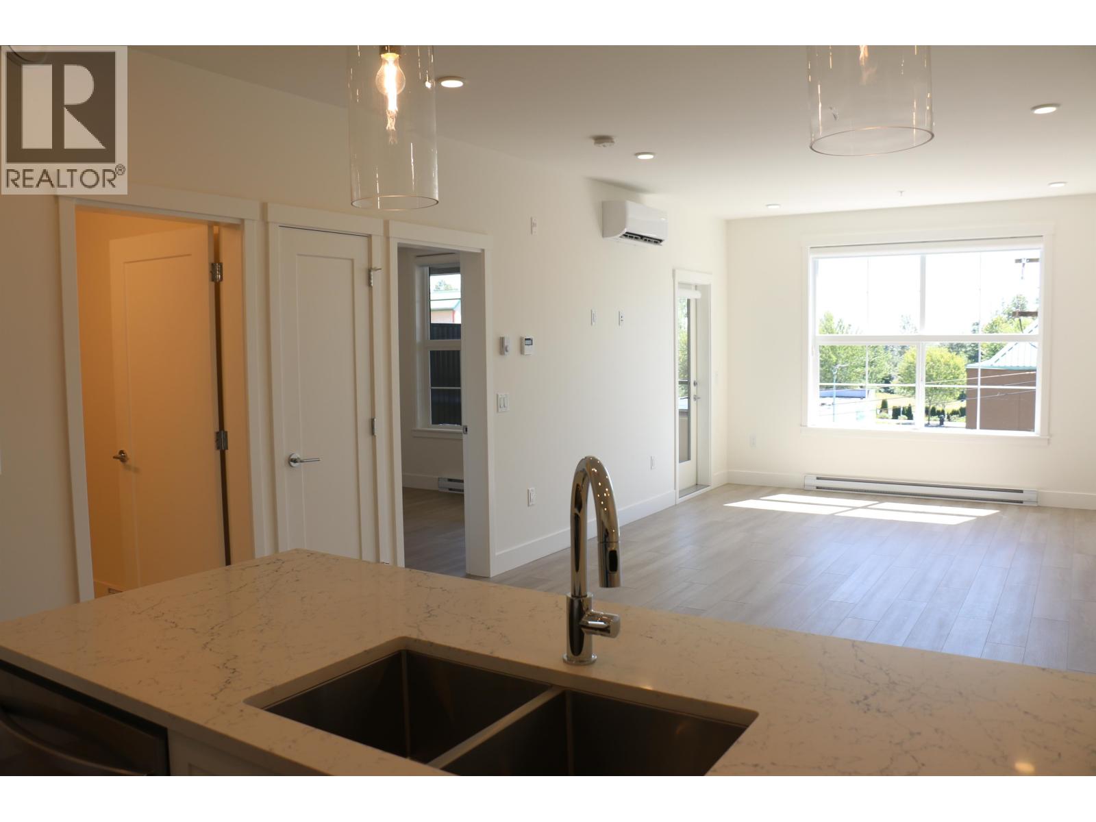 308 22633 Selkirk Avenue, Maple Ridge, British Columbia  V2X 1C7 - Photo 3 - R3064977