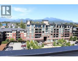 308 22633 SELKIRK AVENUE, Maple Ridge, British Columbia