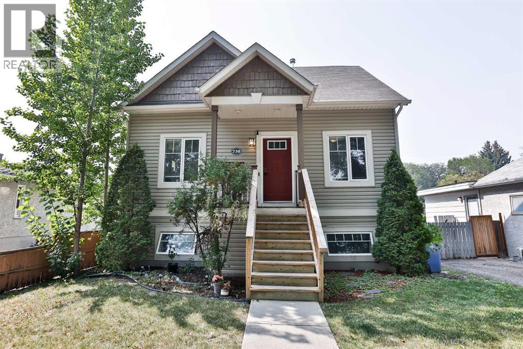 738 18 Street N, Lethbridge, Alberta