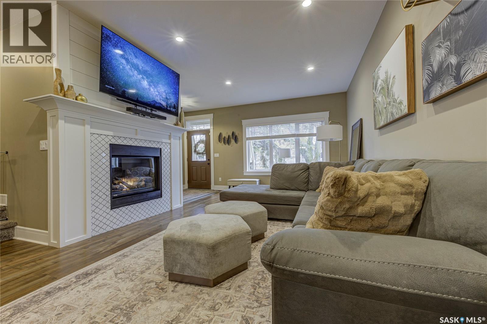 Property at 1129 7th STREET E image 3