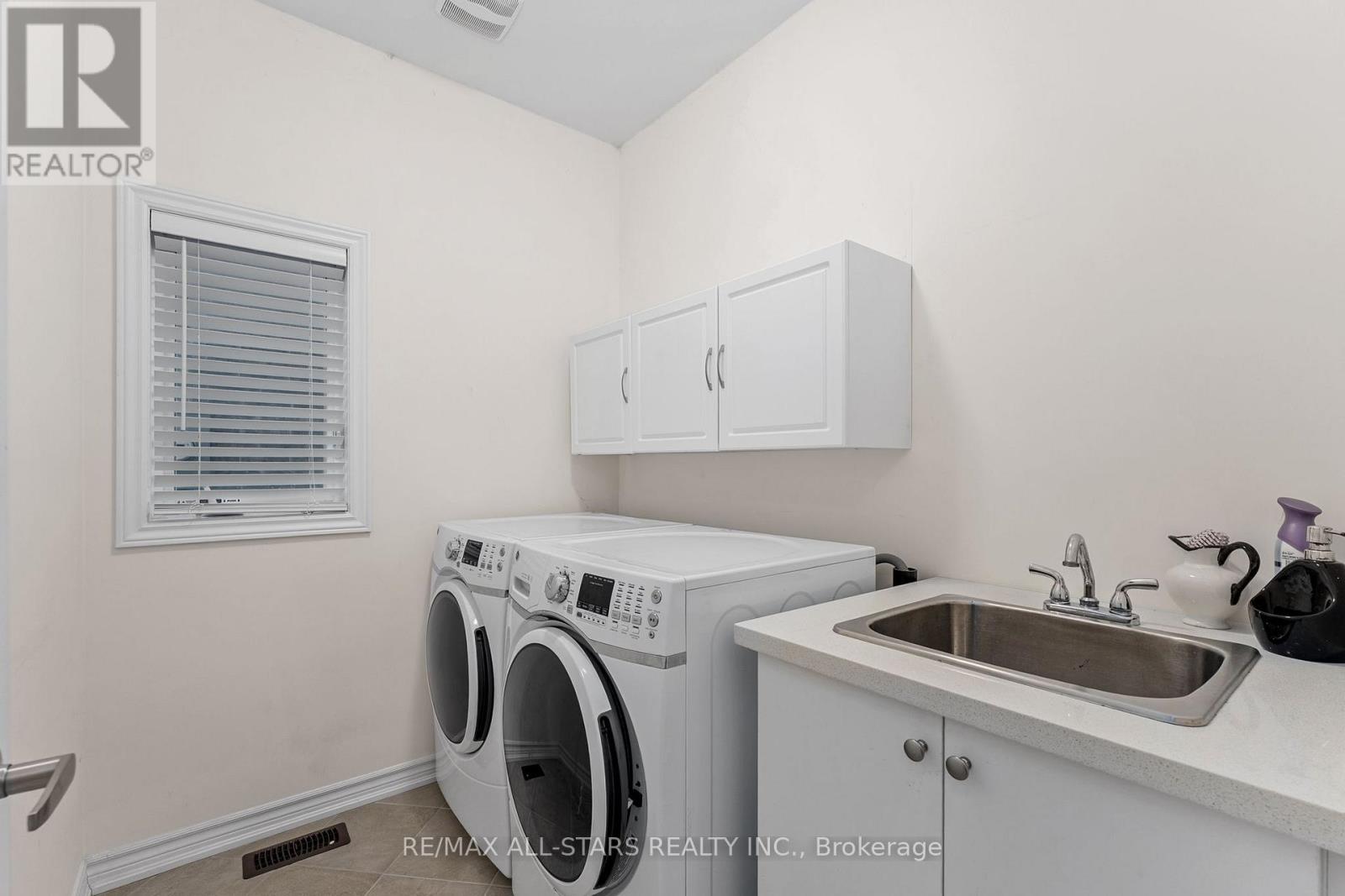 88 Connell Drive, Georgina, Ontario  L4P 0K3 - Photo 24 - N12512312