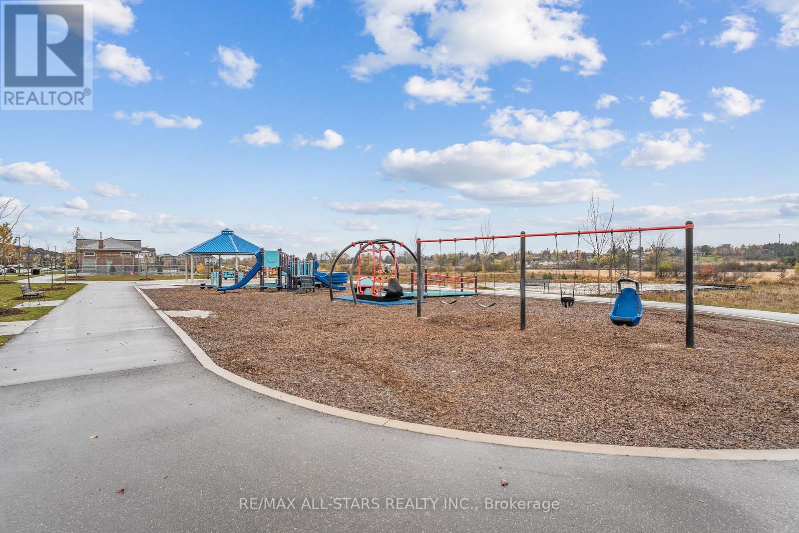 88 Connell Drive, Georgina, Ontario  L4P 0K3 - Photo 47 - N12512312