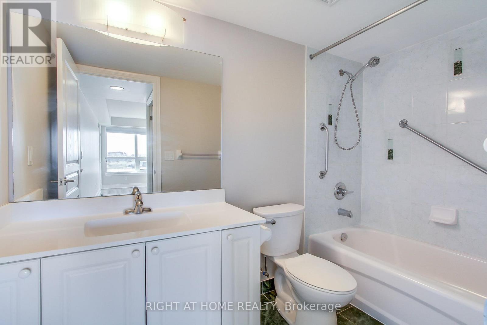 712 - 7 North Park Road, Vaughan, Ontario  L4J 0C9 - Photo 29 - N12512344